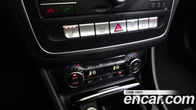 Mercedes-Benz GLA-Class GLA220