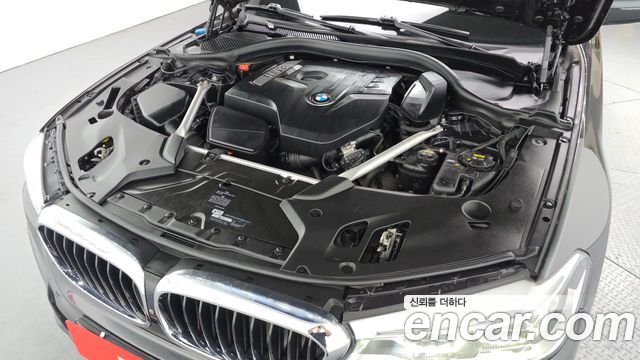 BMW 5-Series 530i xDrive M Sport Package Plus