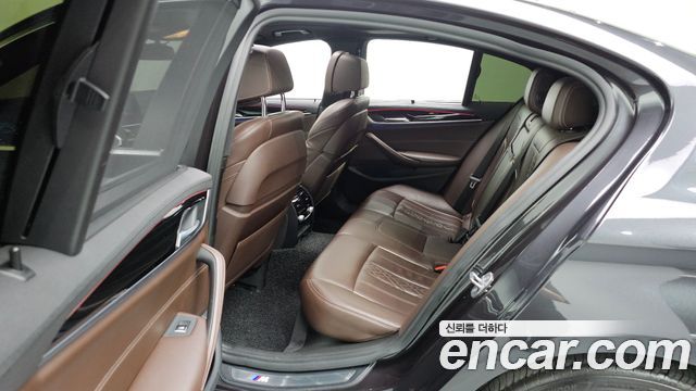 BMW 5-Series 530i xDrive M Sport Package Plus
