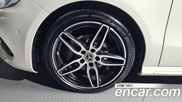 Mercedes-Benz A-Class A200 AMG Line