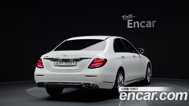 Mercedes-Benz E-Class W213 E300 Exclusive