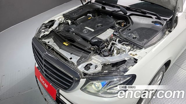 Mercedes-Benz E-Class W213 E300 Exclusive