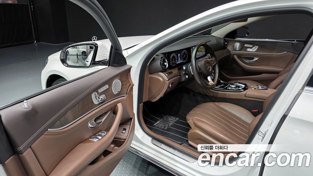 Mercedes-Benz E-Class W213 E300 Exclusive