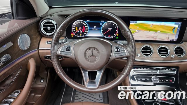 Mercedes-Benz E-Class W213 E300 Exclusive
