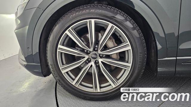 Audi Q8 55 TFSI Quattro Premium