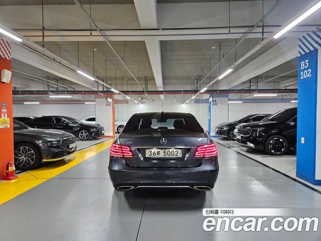 Mercedes-Benz E-Class E300 4MATIC Avantgarde