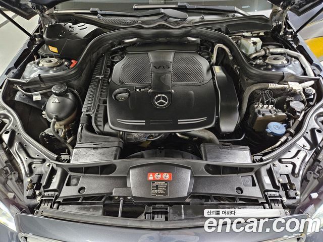 Mercedes-Benz E-Class E300 4MATIC Avantgarde