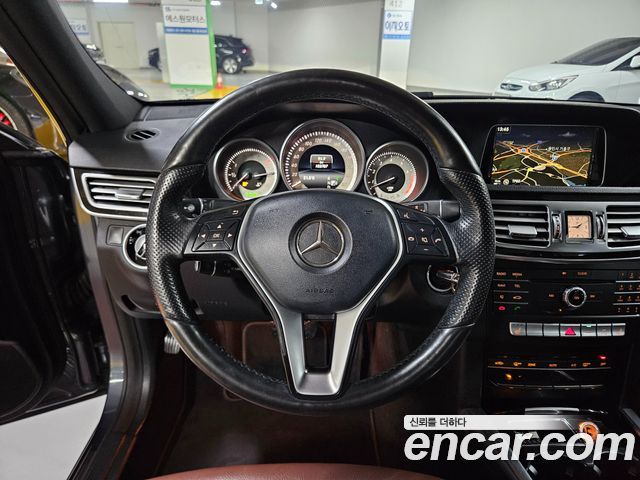 Mercedes-Benz E-Class E300 4MATIC Avantgarde