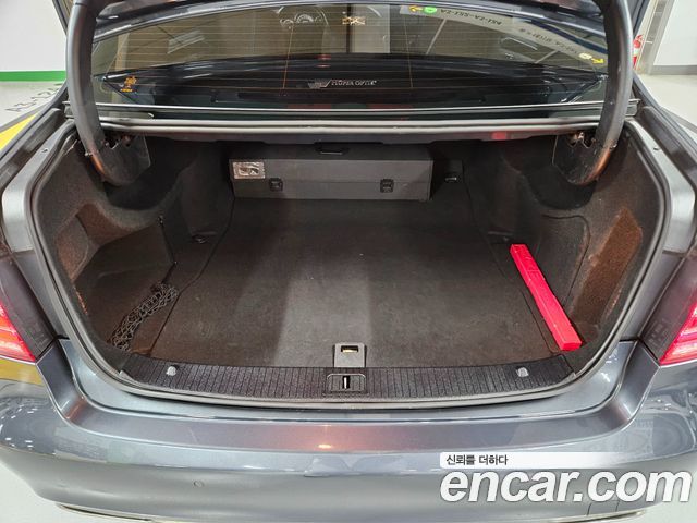 Mercedes-Benz E-Class E300 4MATIC Avantgarde