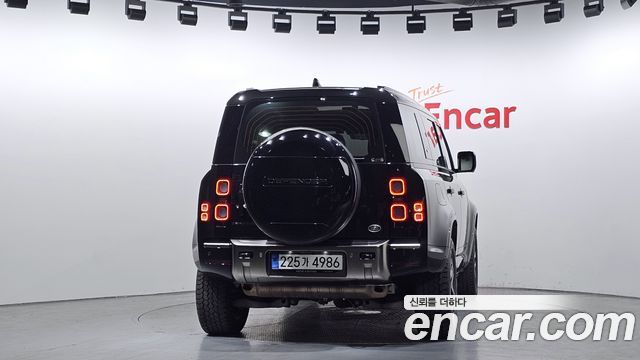 Land Rover Defender 110 P400 X