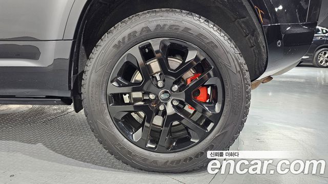 Land Rover Defender 110 P400 X