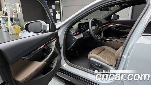 BMW 5Series (G60) 520i M Sport