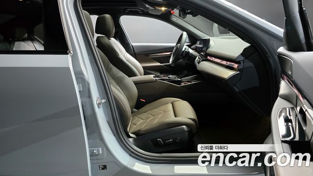 BMW 5Series (G60) 520i M Sport