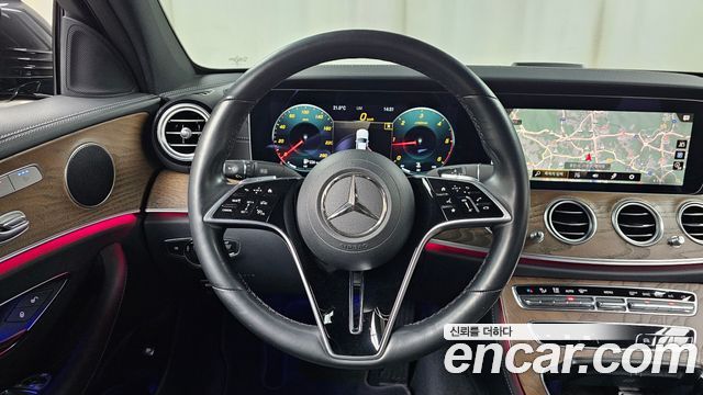 Mercedes-Benz E-Class W213 E220d 4MATIC Exclusive