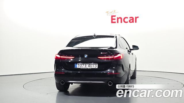 BMW 2-Series 220i Advantage