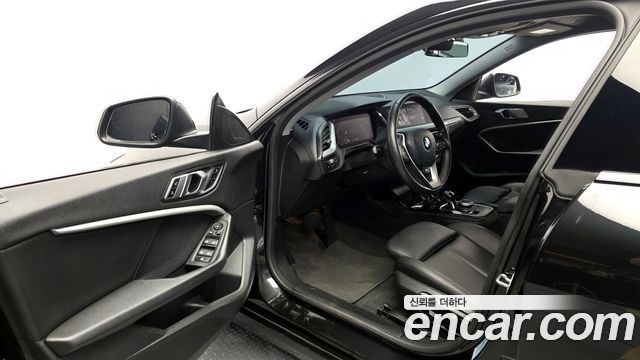 BMW 2-Series 220i Advantage