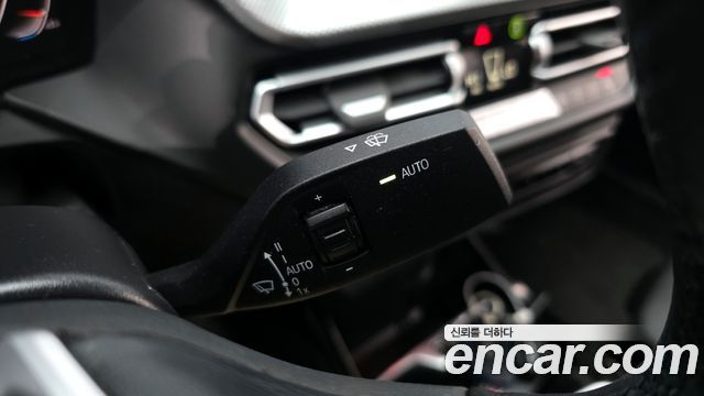 BMW 2-Series 220i Advantage