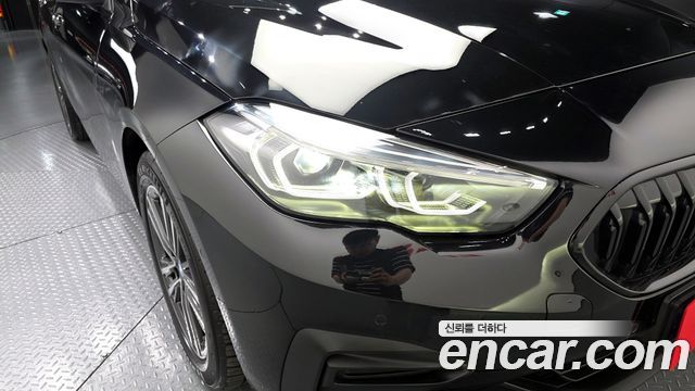 BMW 2-Series 220i Advantage