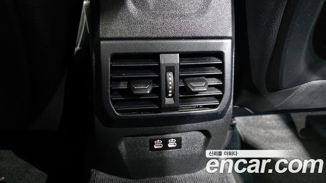 BMW 2-Series 220i Advantage