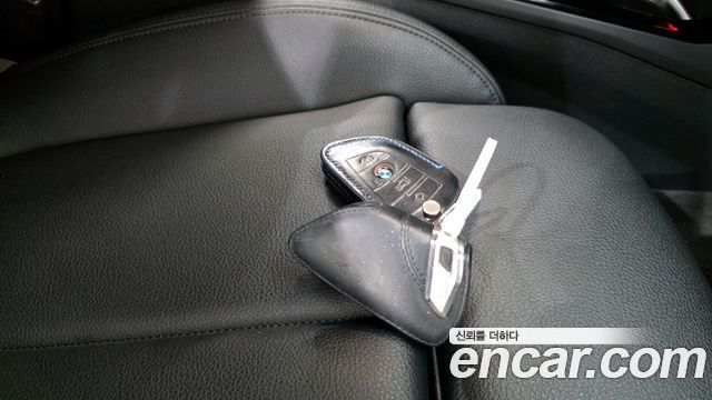 BMW 2-Series 220i Advantage