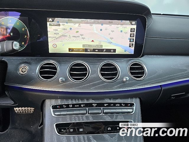 Mercedes-Benz E-Class E350 4MATIC AMG Line