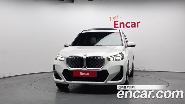 BMW iX1 xDrive 30 M Sport