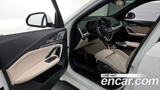 BMW iX1 xDrive 30 M Sport