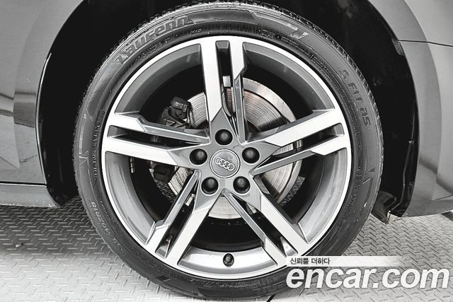 Audi A4 40 TFSI Premium
