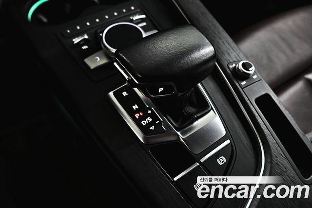 Audi A4 40 TFSI Premium