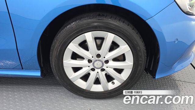 Mercedes-Benz A-Class A200