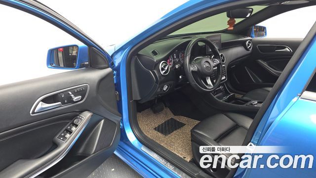 Mercedes-Benz A-Class A200