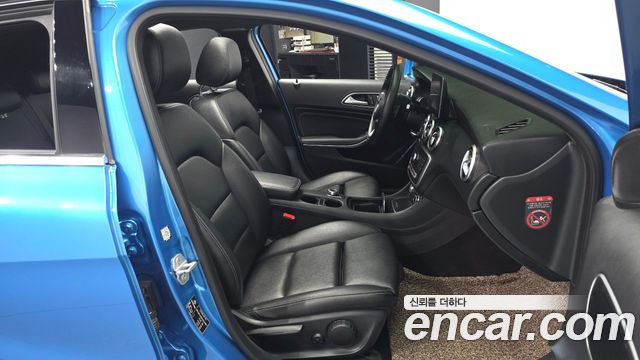 Mercedes-Benz A-Class A200