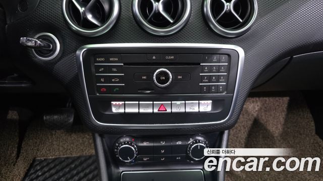 Mercedes-Benz A-Class A200