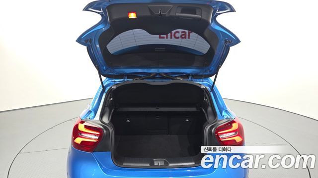 Mercedes-Benz A-Class A200