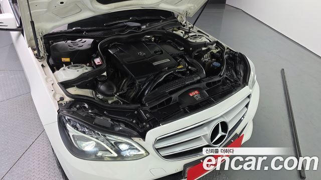 Mercedes-Benz E-Class E200 Avantgarde