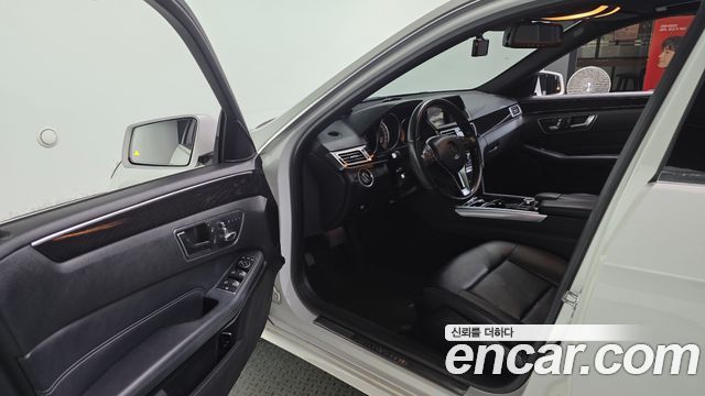 Mercedes-Benz E-Class E200 Avantgarde