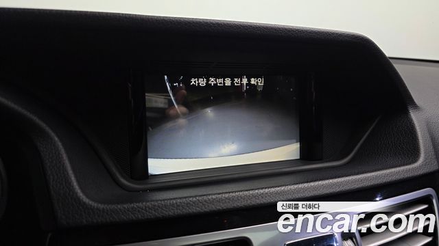 Mercedes-Benz E-Class E200 Avantgarde