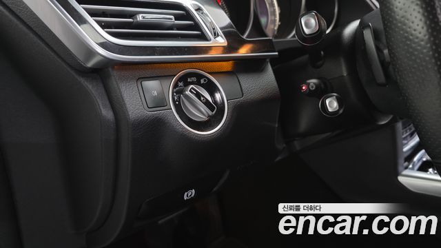 Mercedes-Benz E-Class E200 Avantgarde