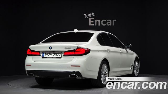 BMW 5-Series 530i Luxury