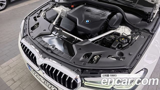 BMW 5-Series 530i Luxury