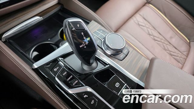 BMW 5-Series 530i Luxury