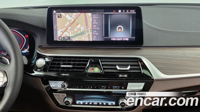 BMW 5-Series 530i Luxury