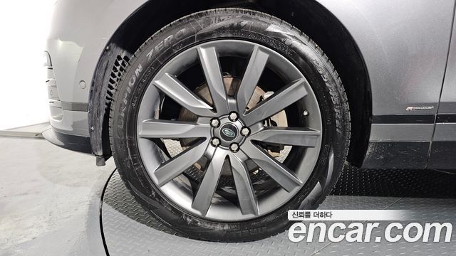 Land Rover Range Rover Velar 3.0 D300 R-Dynamic HSE