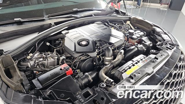 Land Rover Range Rover Velar 3.0 D300 R-Dynamic HSE