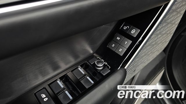 Land Rover Range Rover Velar 3.0 D300 R-Dynamic HSE