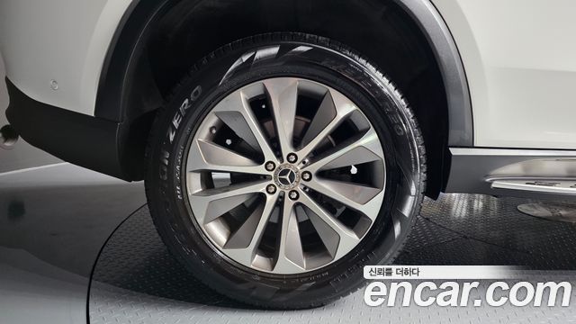 Mercedes-Benz GLE-Class GLE300d 4MATIC