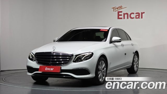 Mercedes-Benz E-Class E300 4MATIC Exclusive