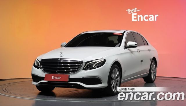 Mercedes-Benz E-Class E300 4MATIC Exclusive