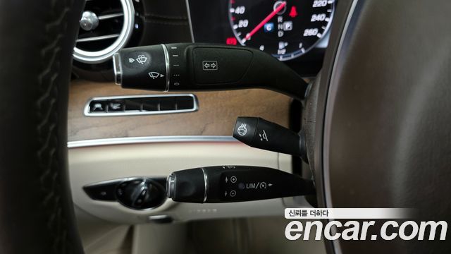 Mercedes-Benz E-Class E300 4MATIC Exclusive