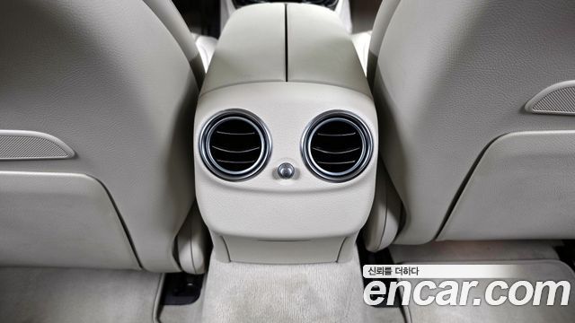 Mercedes-Benz E-Class E300 4MATIC Exclusive